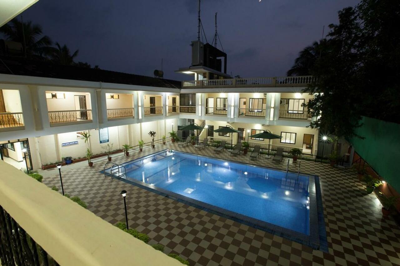 Serenity By The Sea Beach Resort Candolim Exterior photo