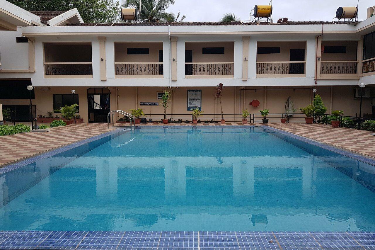 Serenity By The Sea Beach Resort Candolim Exterior photo