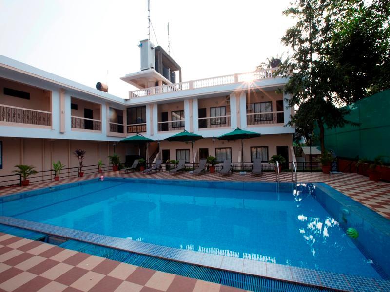 Serenity By The Sea Beach Resort Candolim Exterior photo